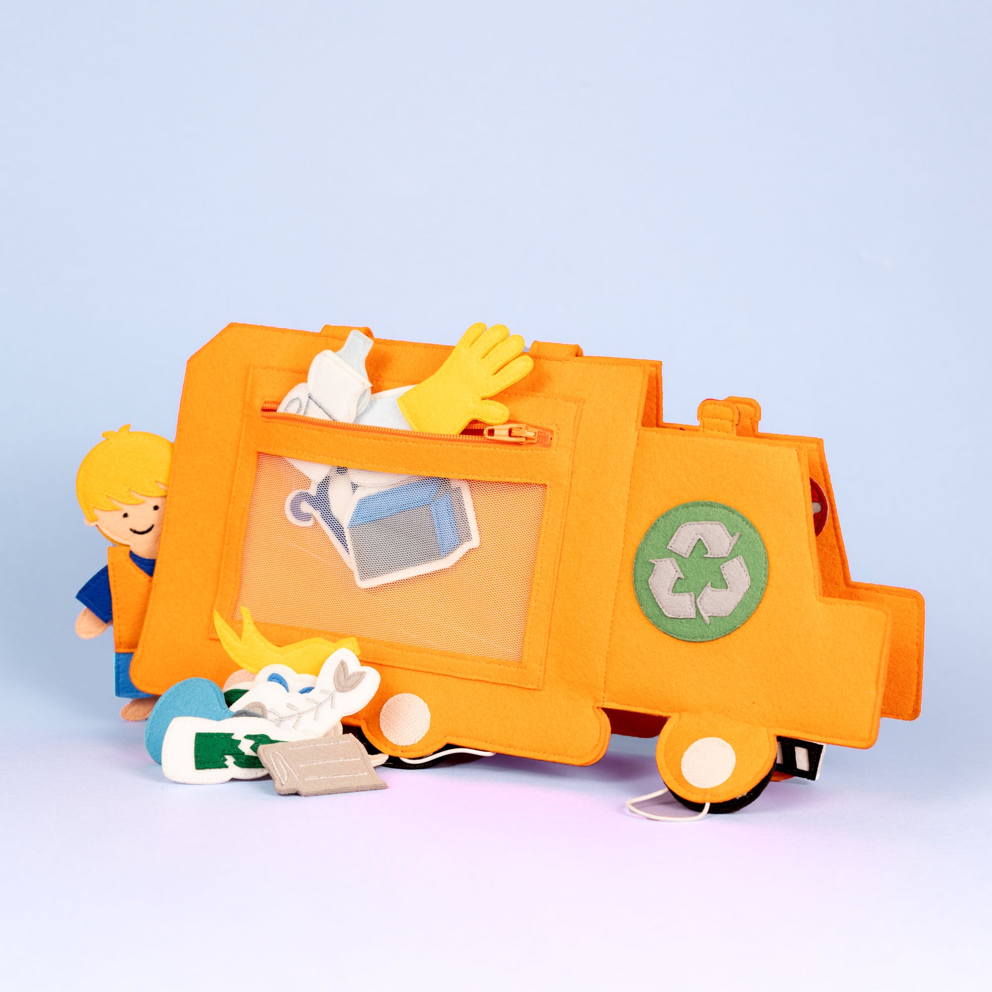 Travel Buddy garbage truck