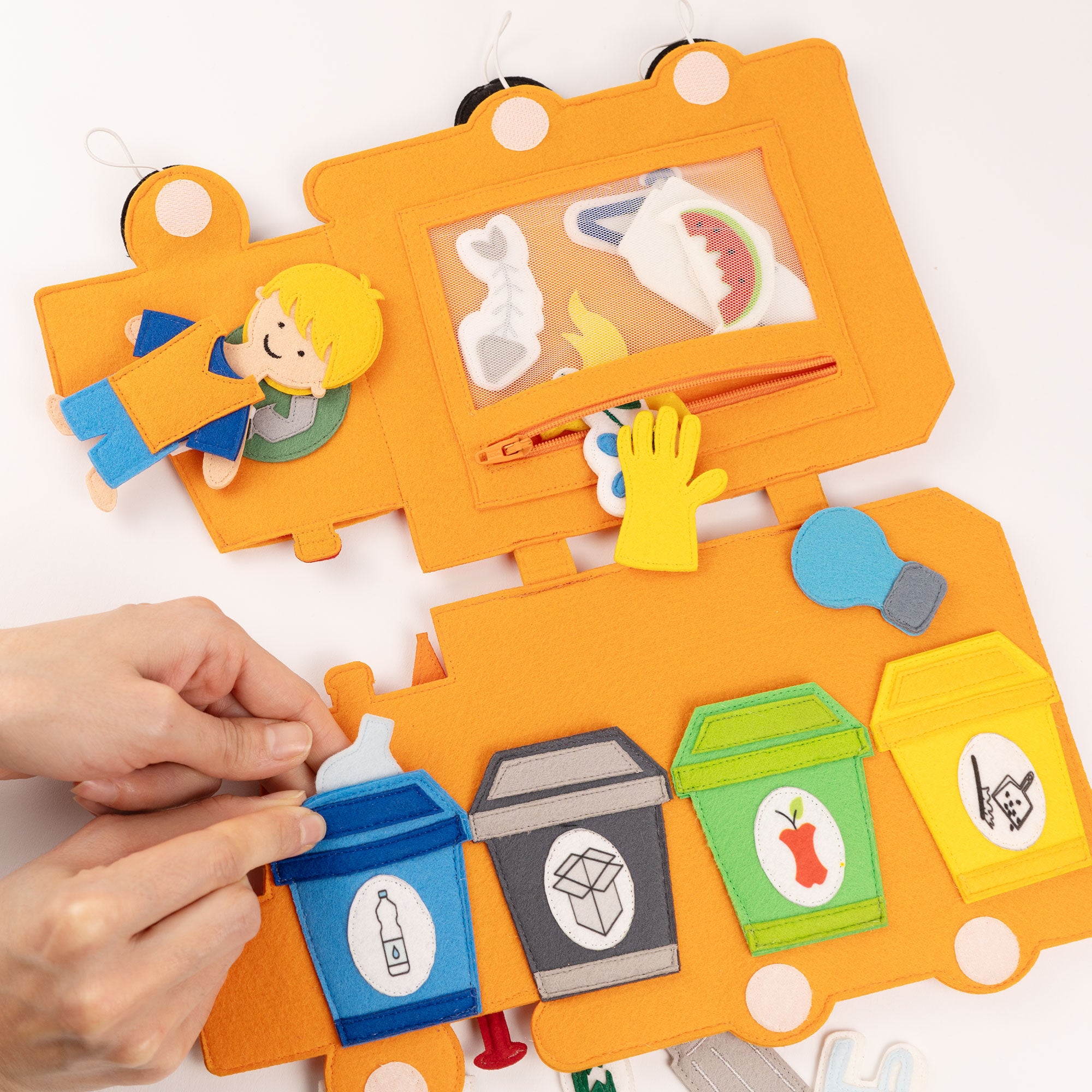 Travel Buddy garbage truck