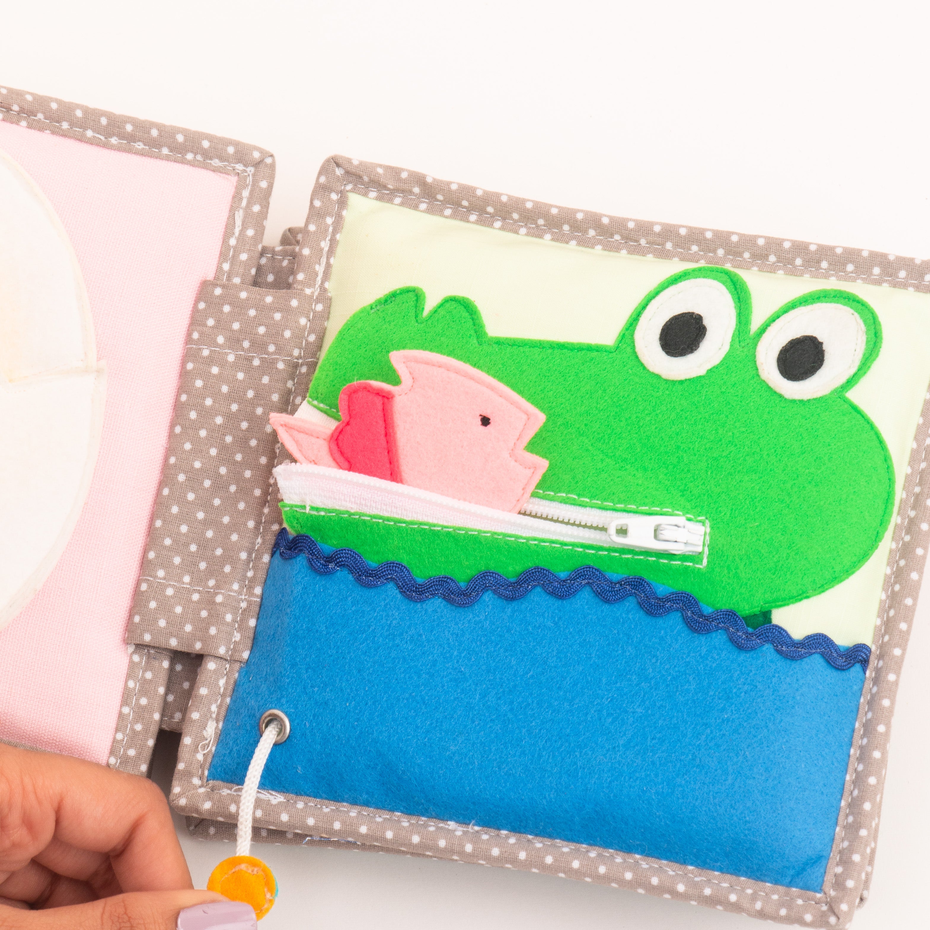 Peek-a-Boo - 6 Pages Mini Quiet Book