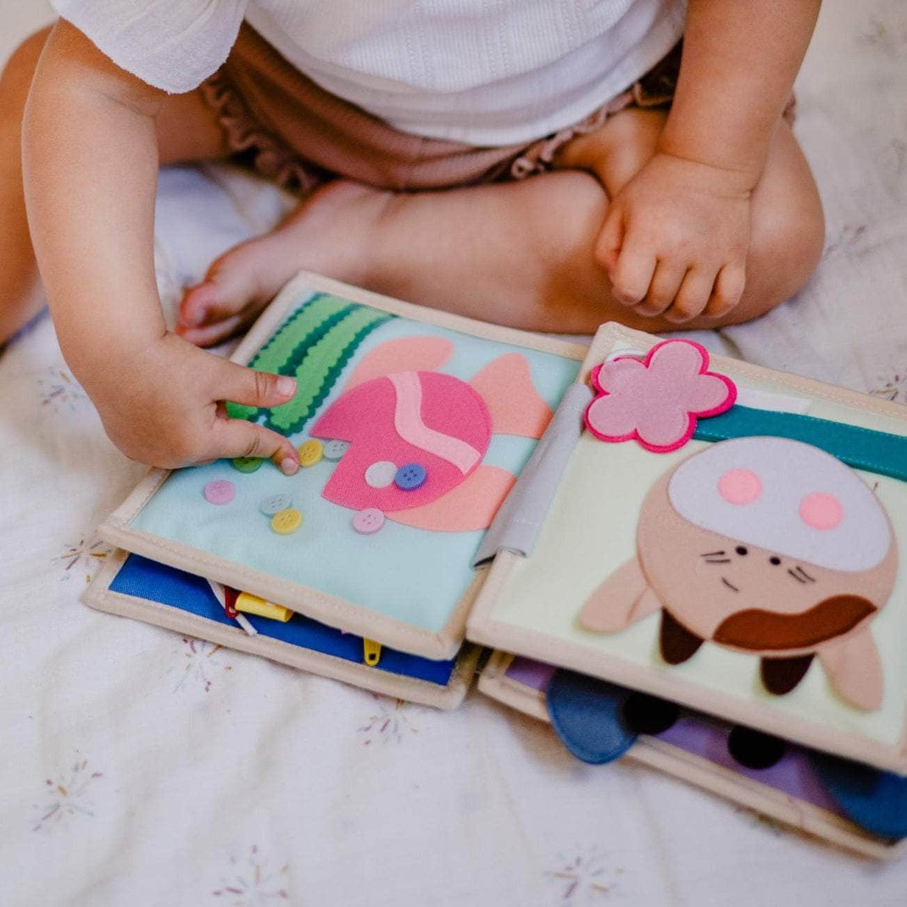 Magic Bird - 6 Pages Mini Quiet Book