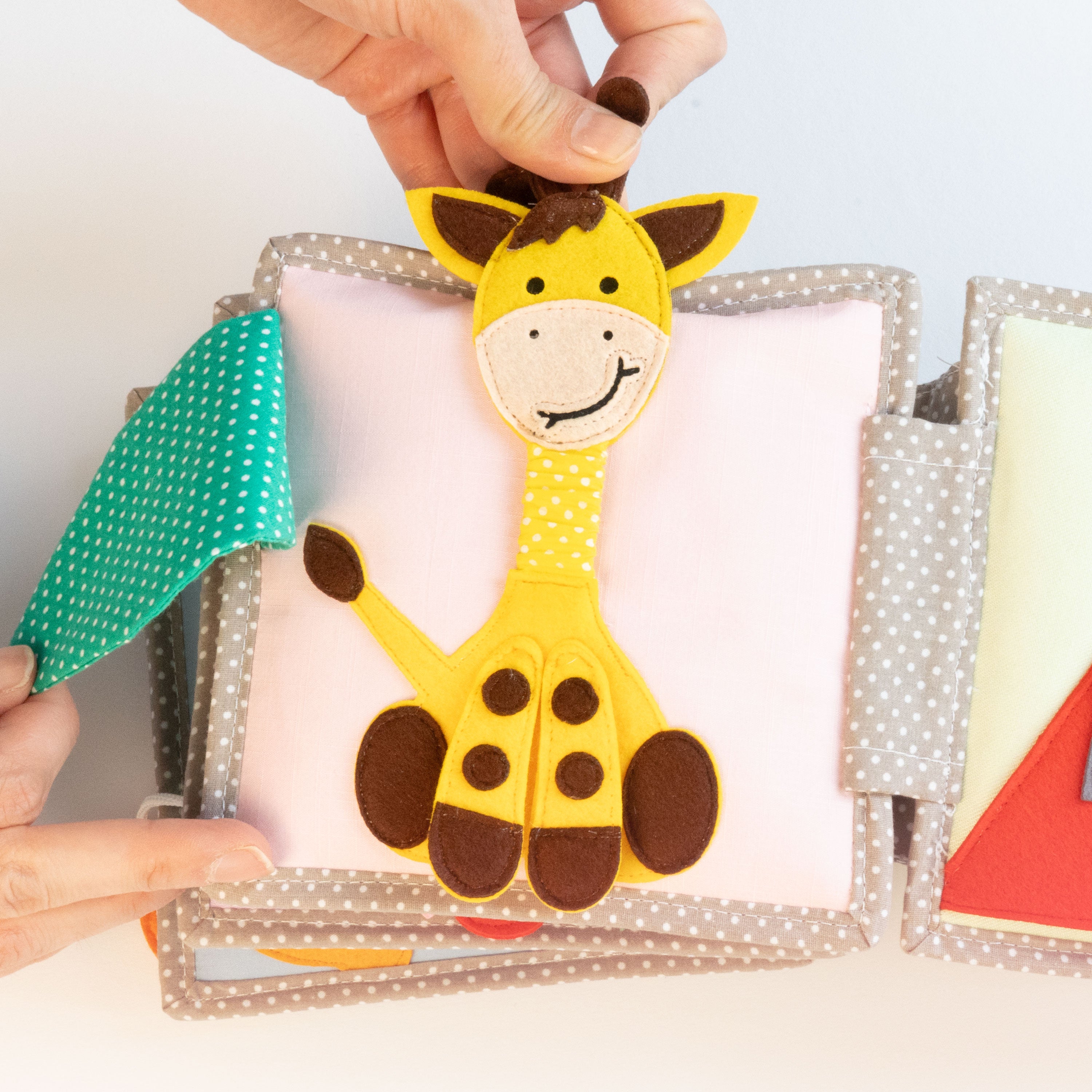 Schillernder Papagei